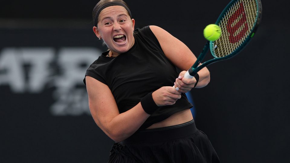 Jelena Ostapenko advances at the 2025 Adelaide International.