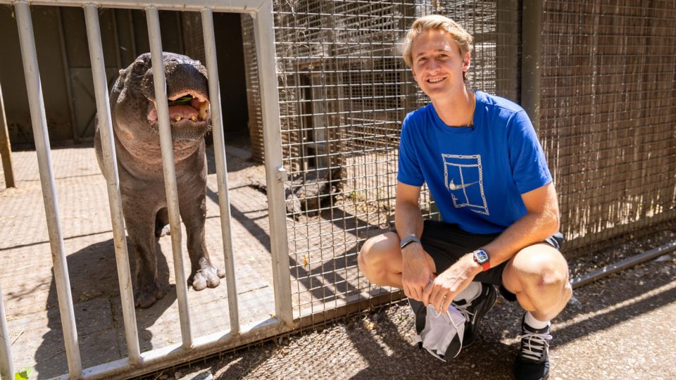 Sebastian Korda took time to visit the Adelaide Zoo.