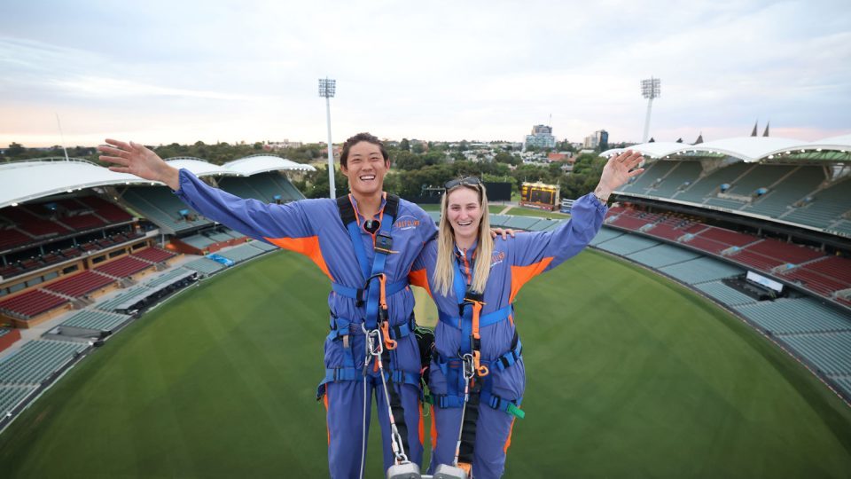 China's Zhang Zhizhen and Czech Marketa Vondrousova enjoyed the RoofClimb at Adelaide Oval.